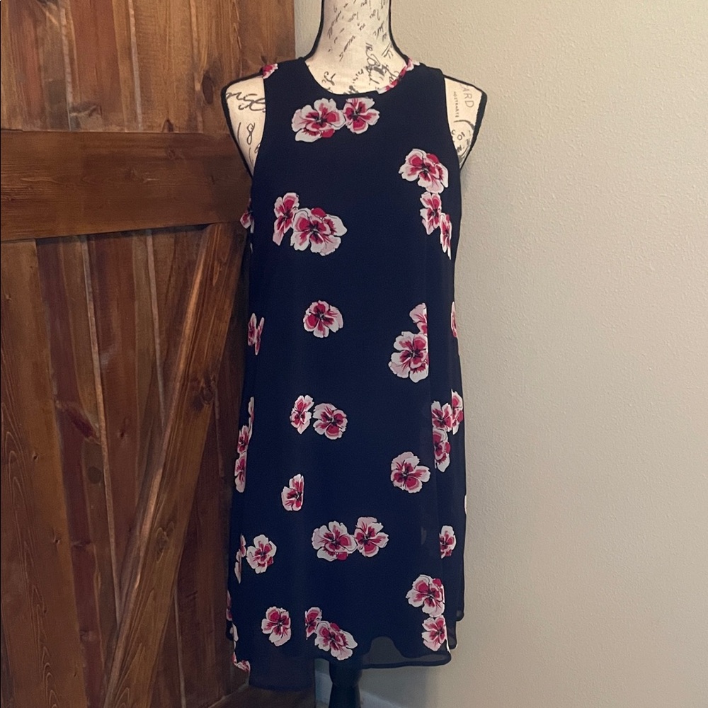 NWOT Floral Sleeveless Tommy Hilfiger Dress